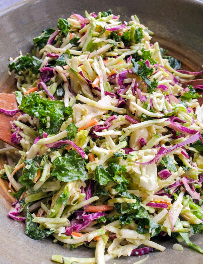 Caesar Broccoli e salada de repolho